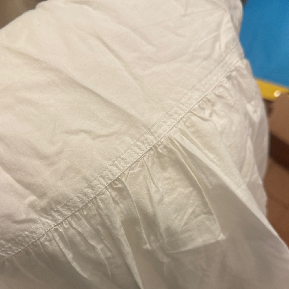 NWT. Aritiza Sunday best white Tiered Skirt - Picture 3 of 3